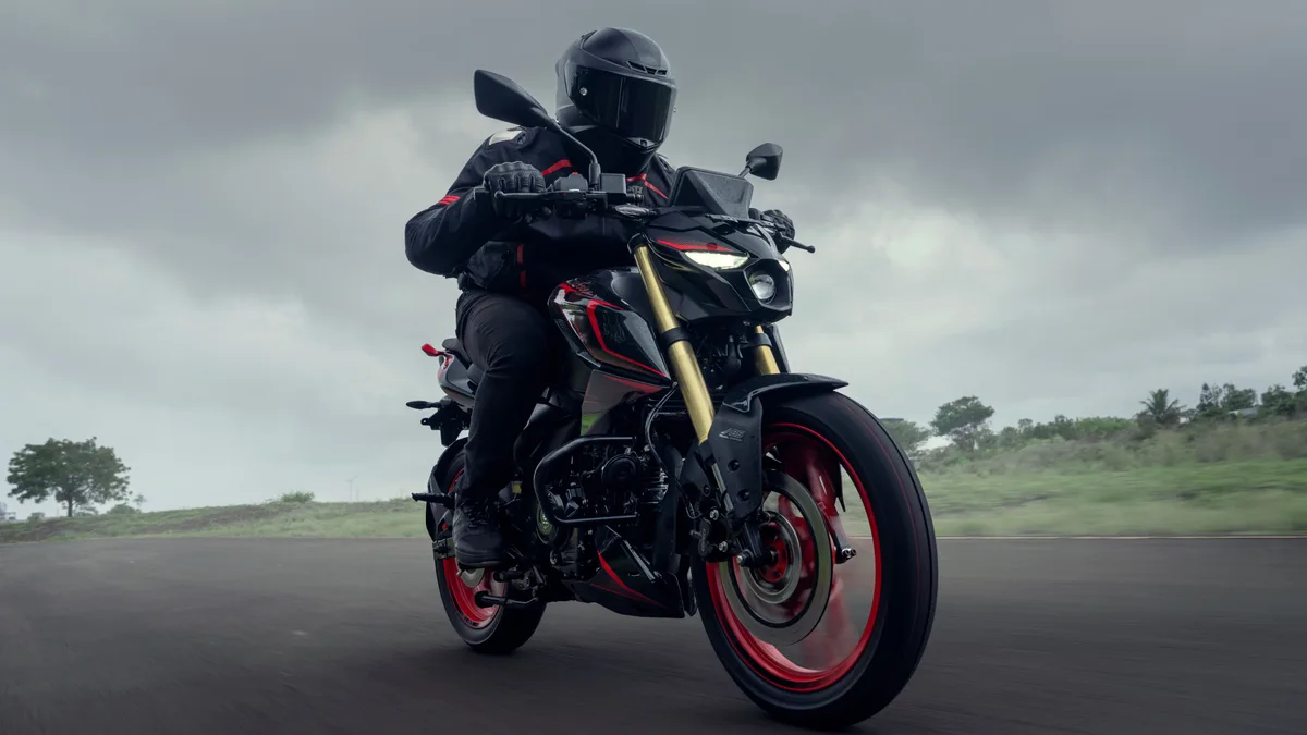 Bajaj Pulsar N160