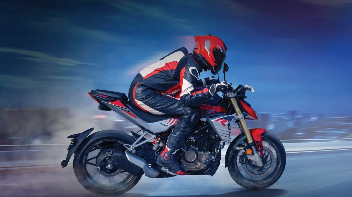 Hero Xtreme 250R (2026) being ridden