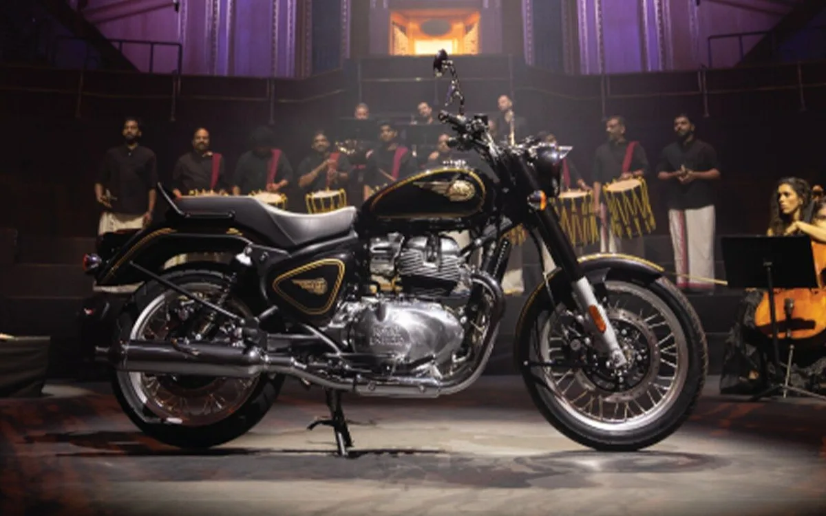Royal Enfield Bullet 650 official photo 2