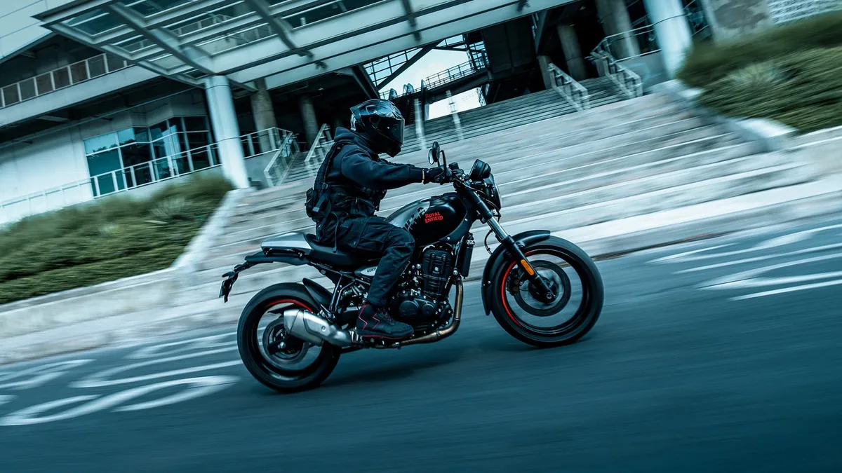 Royal Enfield Guerrilla 450 official photo 4