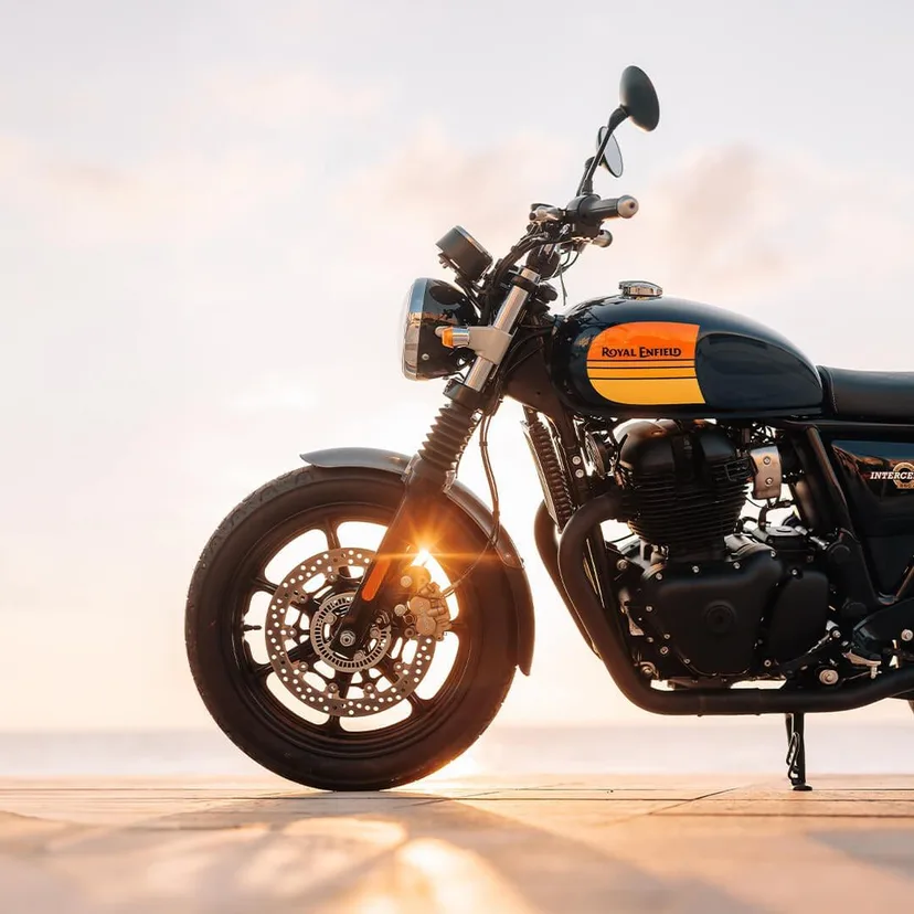 Royal Enfield Interceptor 650 official photo 6