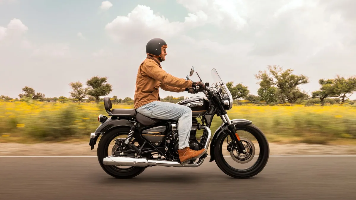 Royal Enfield Meteor 350 official photo 4