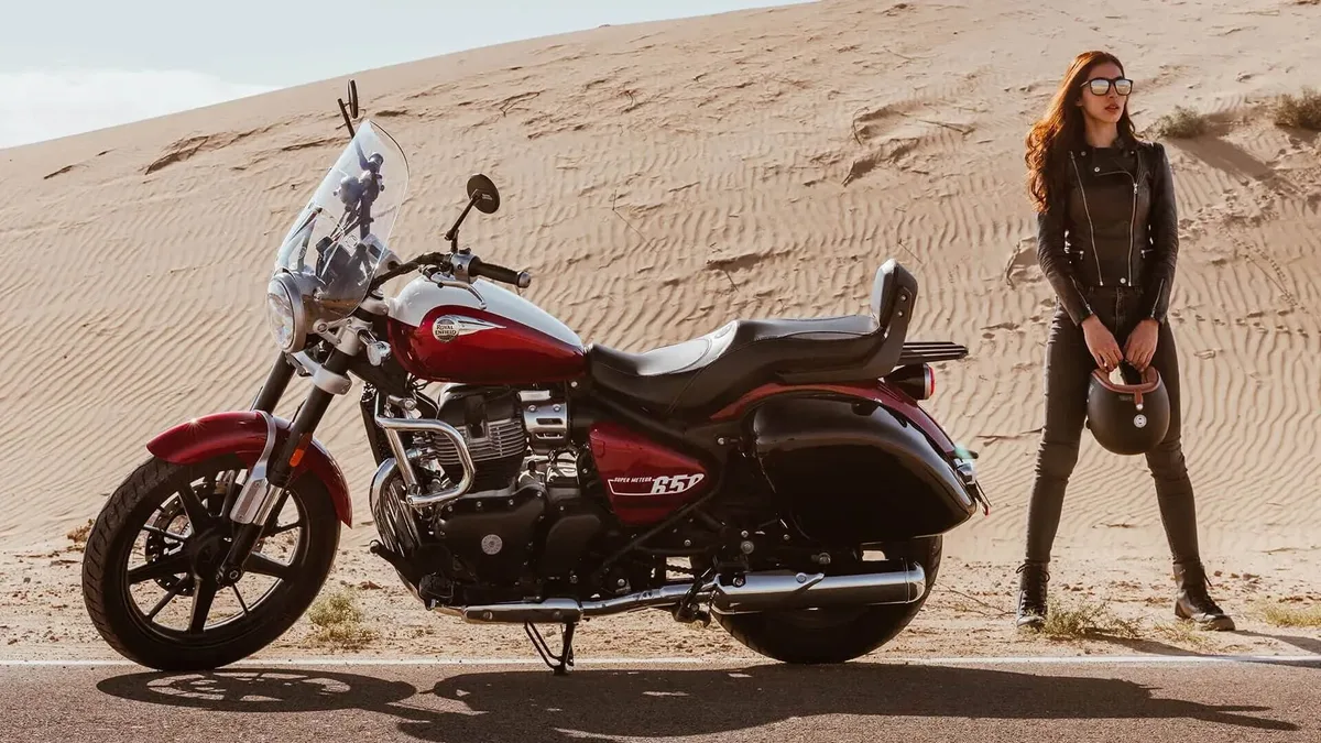 Royal Enfield Super Meteor 650 official photo 2