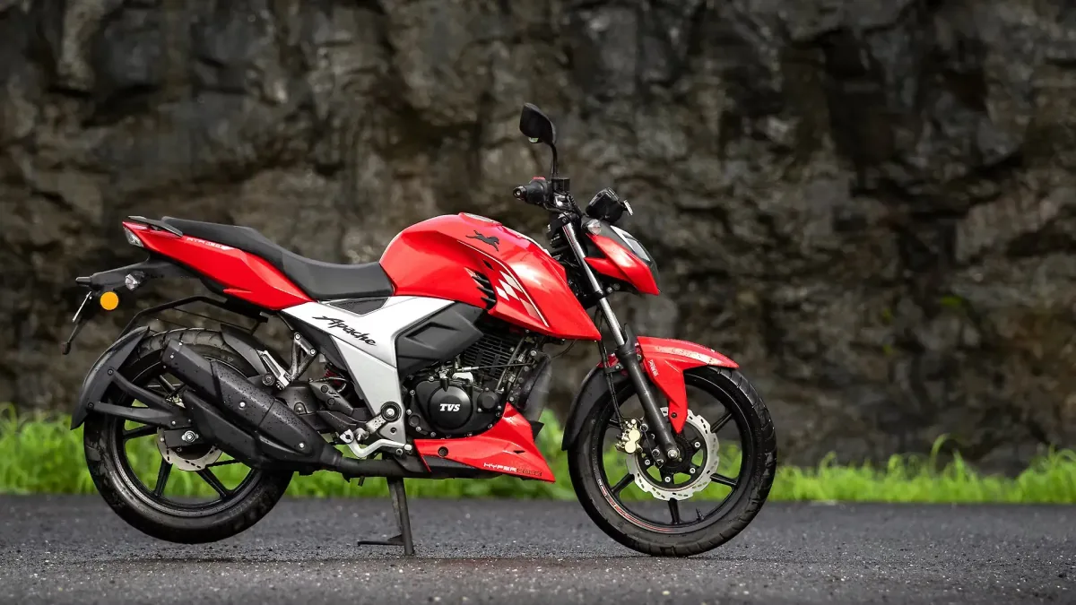 TVS Apache RTR 160 4V side view