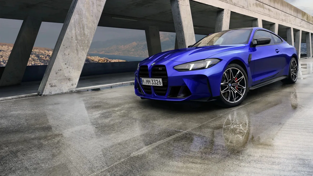 BMW M4 Competition Coupé in blue, front three-quarter view