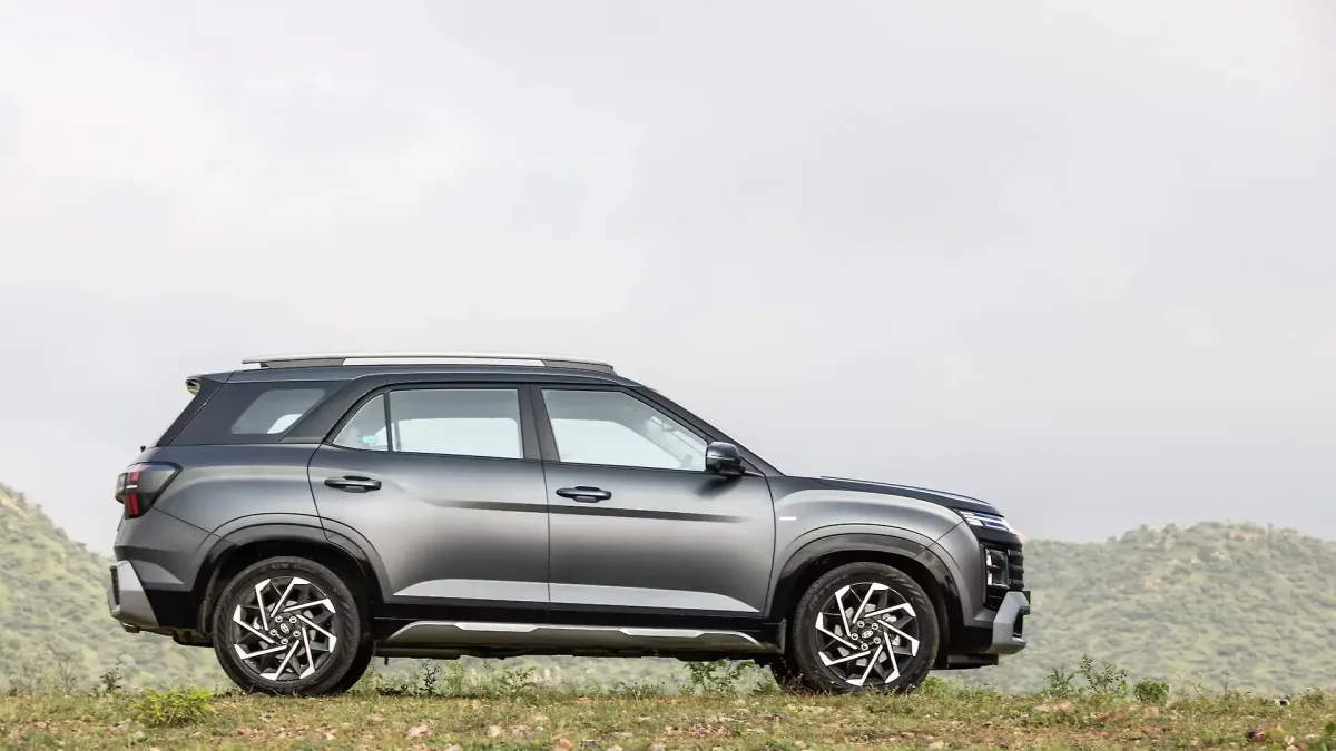 Hyundai Alcazar side view