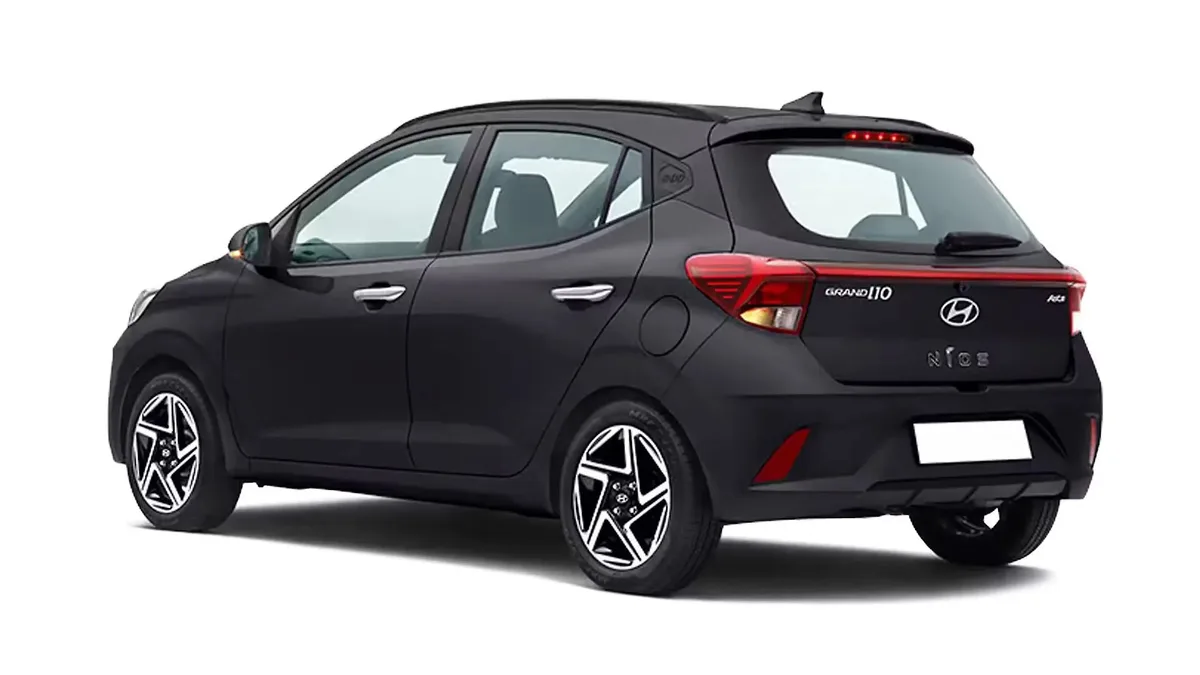 Hyundai Grand i10 Nios rear view