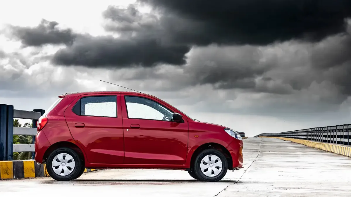 Maruti Suzuki Alto K10 side view