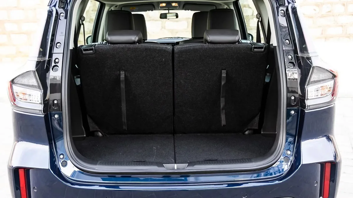Maruti Suzuki XL6 boot space