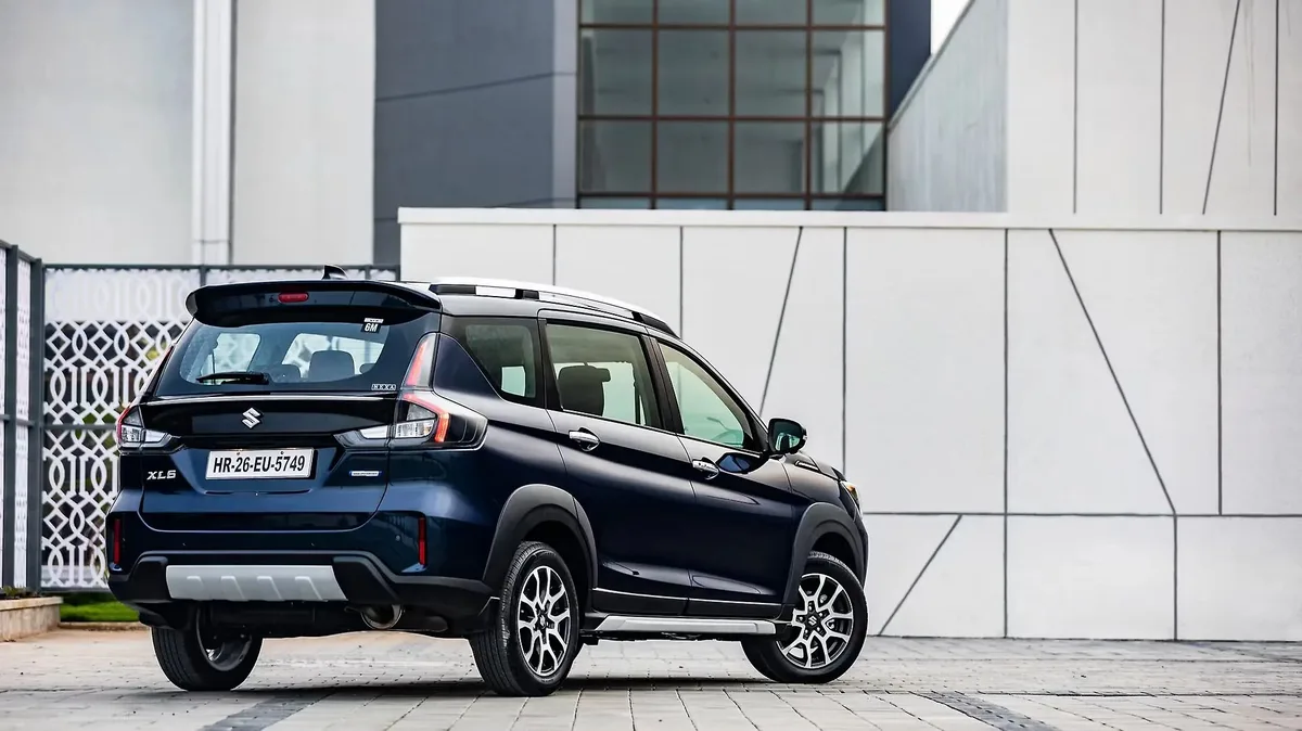 Maruti Suzuki XL6 rear three-quarter view