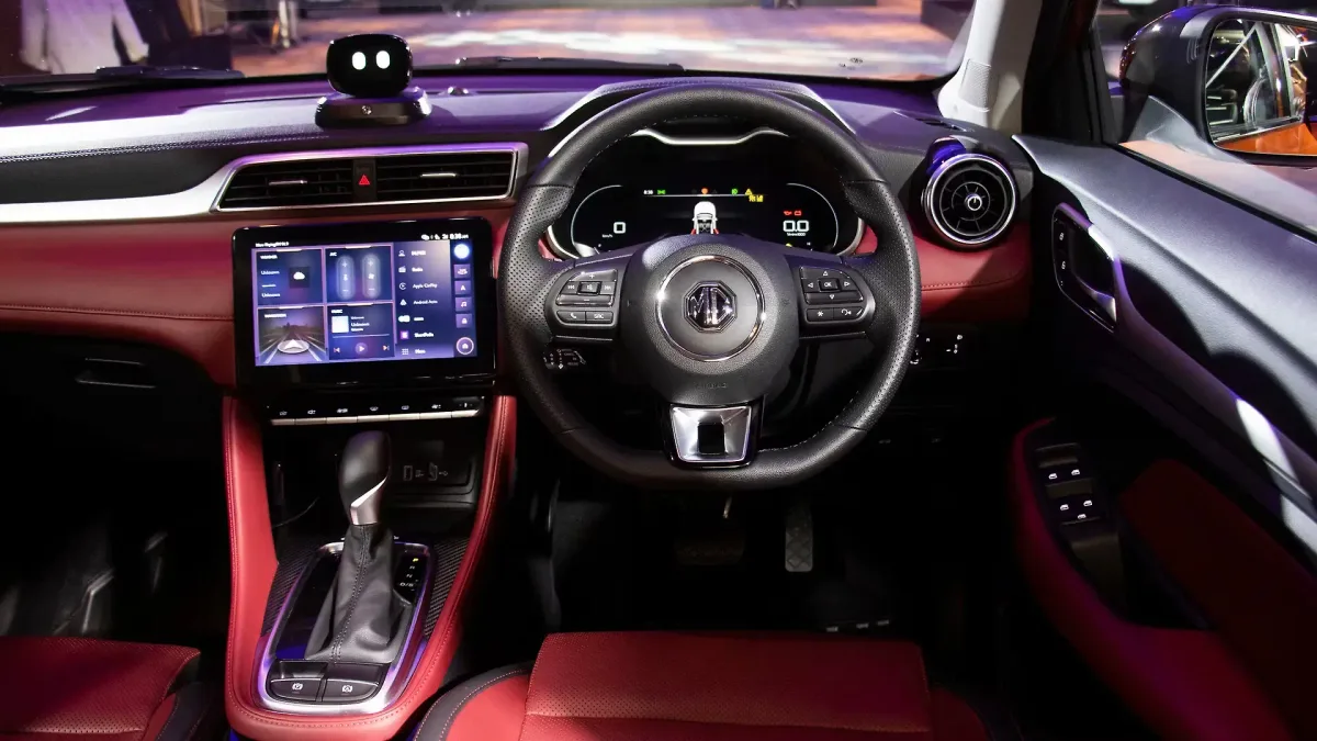 MG Astor interior