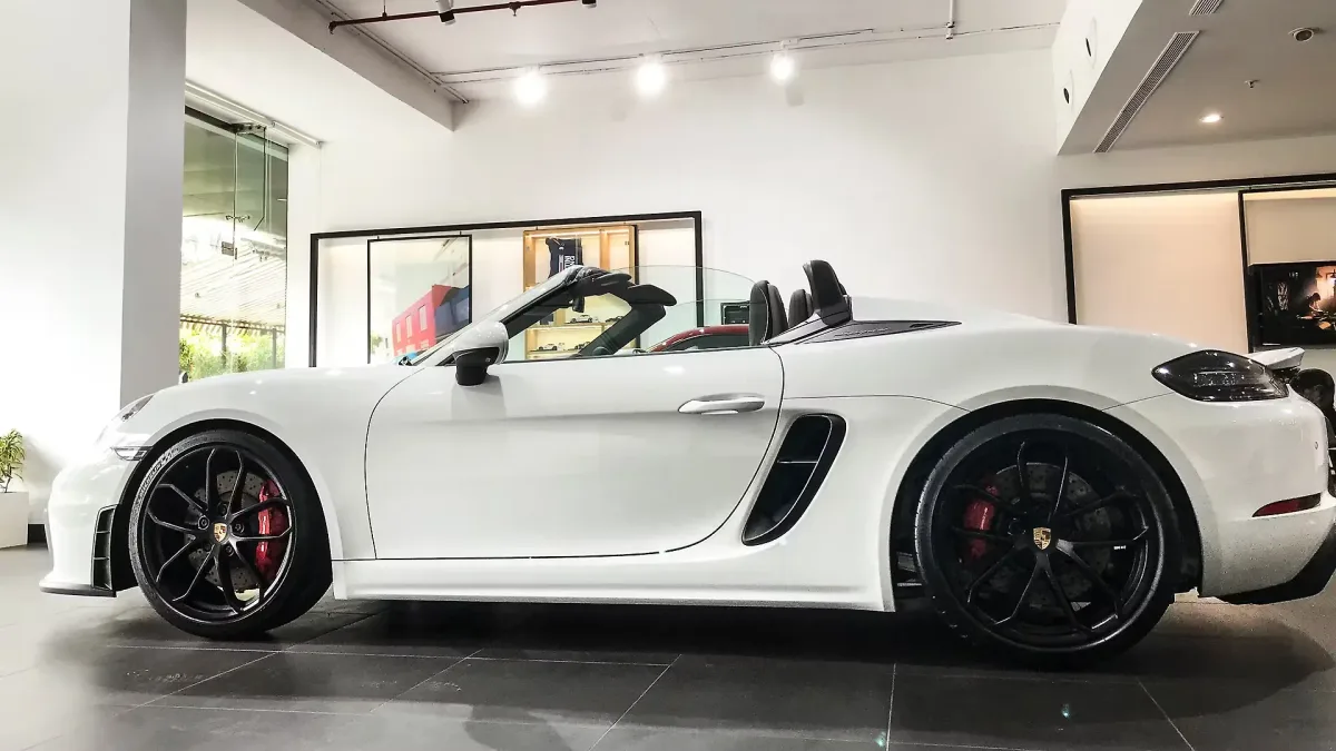 Porsche 718 Cayman side view
