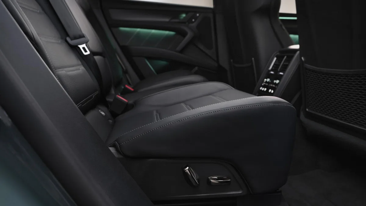 Porsche Cayenne Electric rear seats