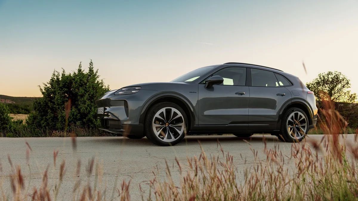 Porsche Cayenne Electric