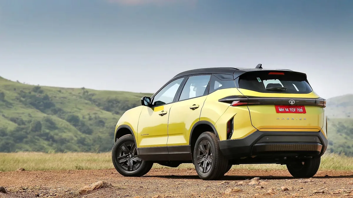 Tata Harrier rear three-quarter view