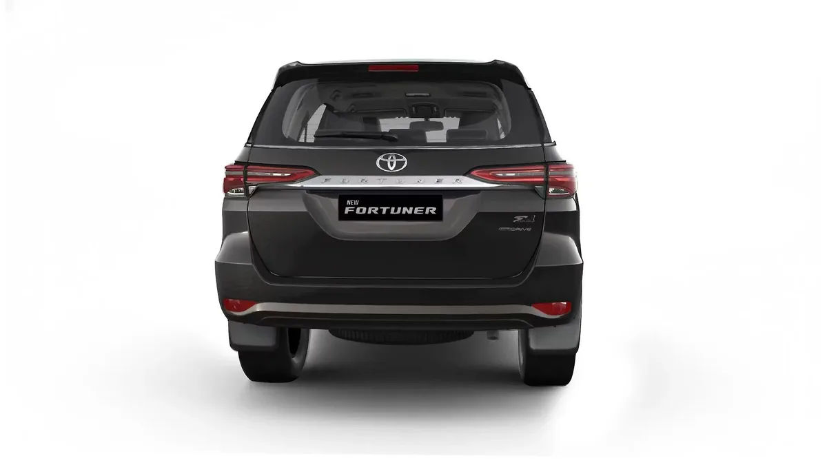 Toyota Fortuner rear view