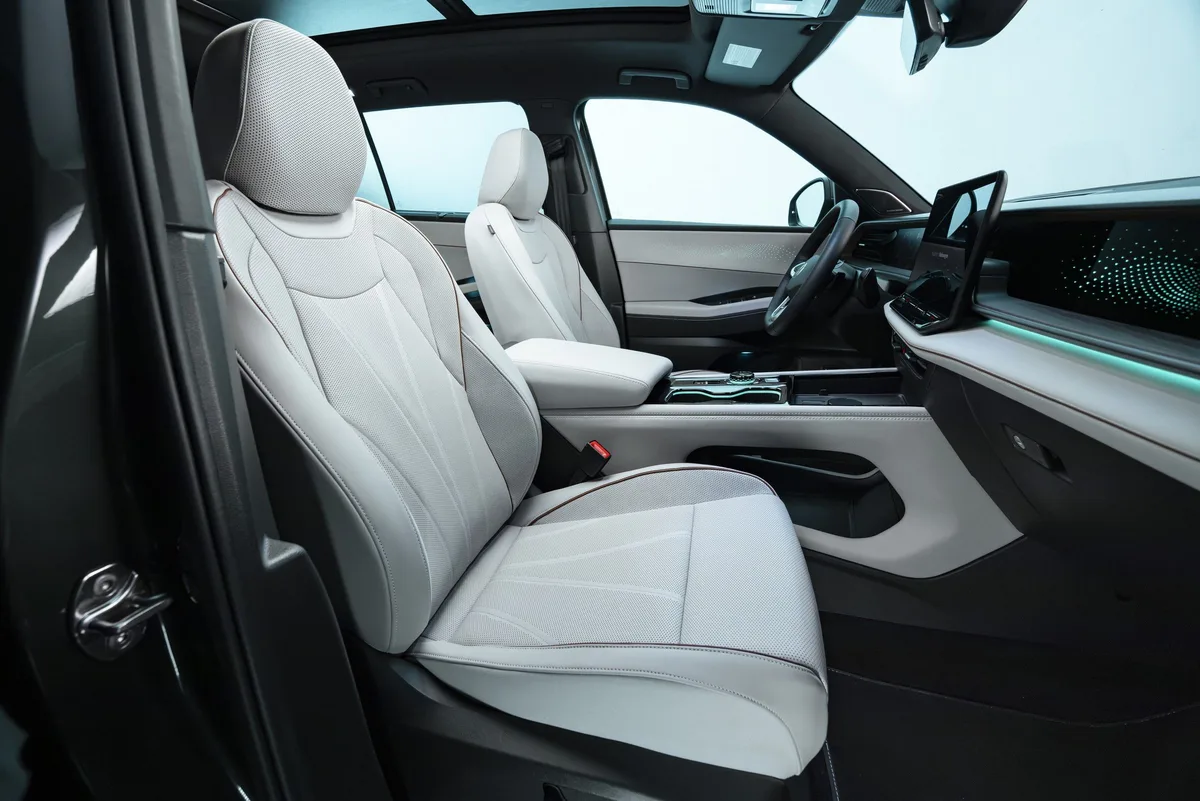 Volkswagen Atlas front seats in light grey leather