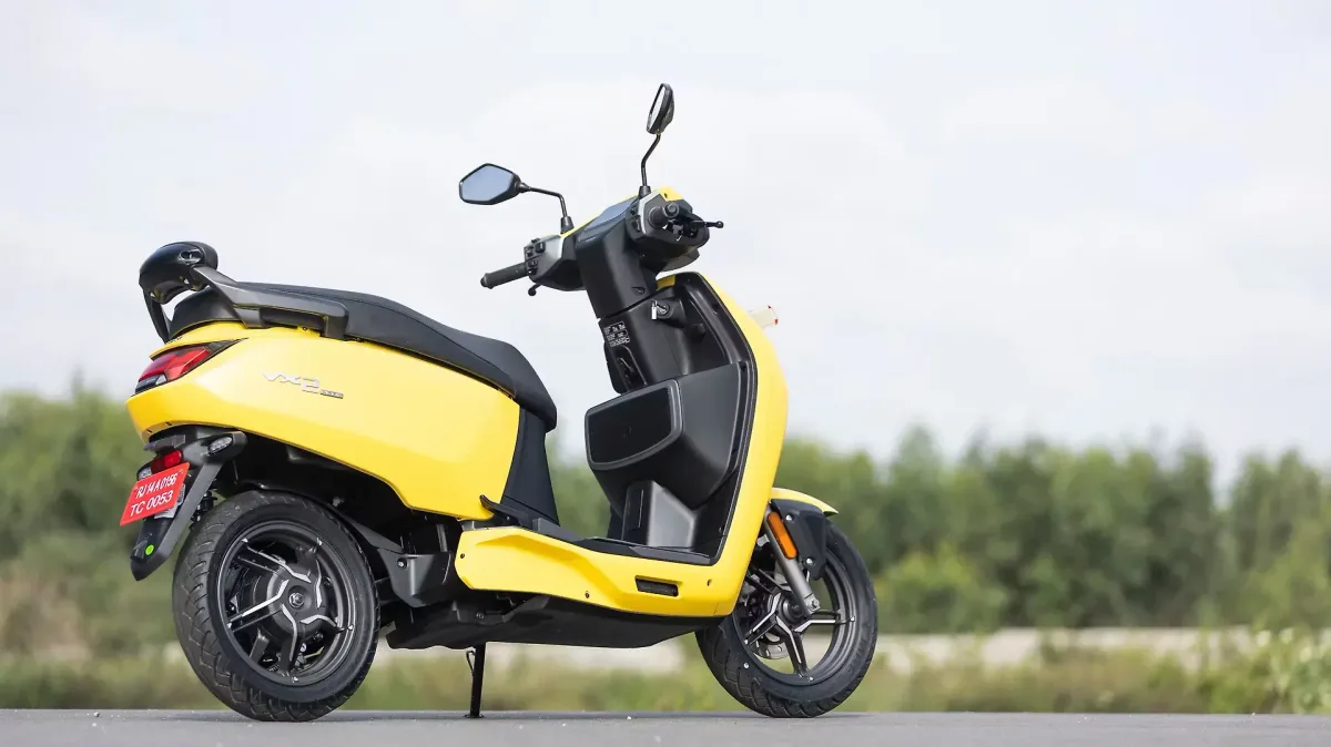 Vida VX2 rear three-quarter view
